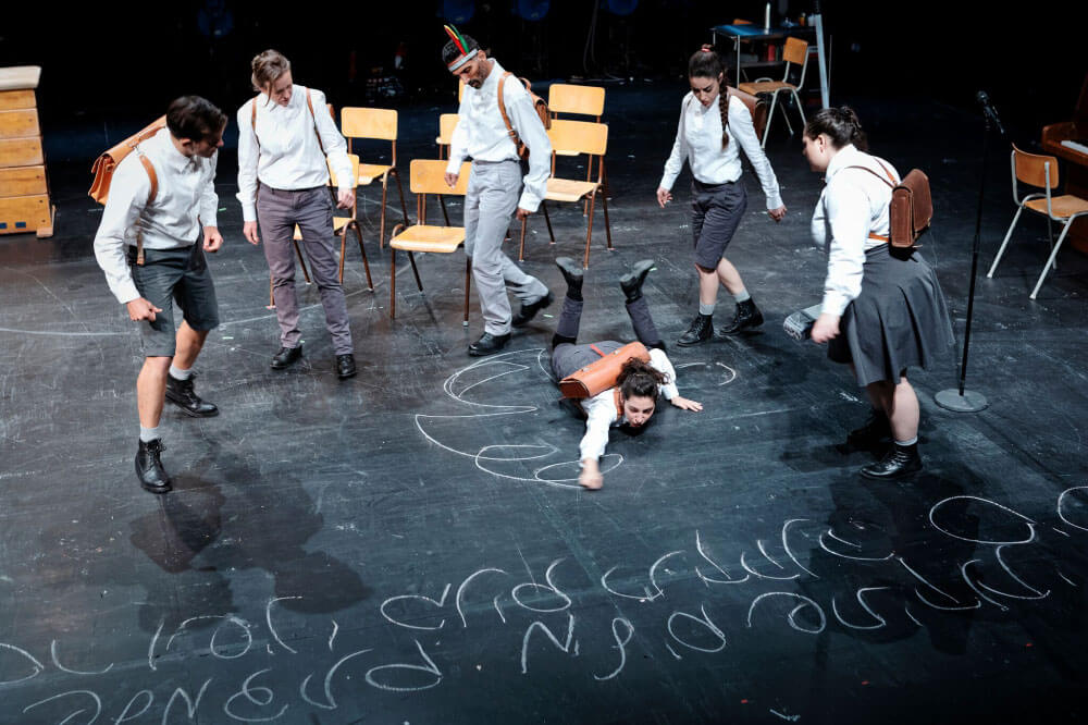  Foto aus dem Theaterprojekt Kind of, Schaubühne, Berlin, April 2018. Foto: Gianmarco Bresadola