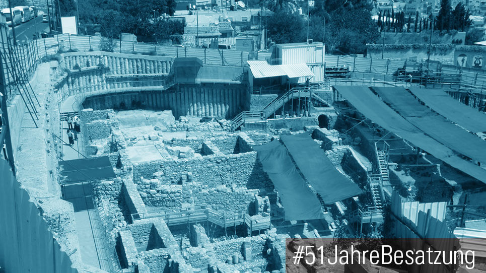 <div style="display: none;" src=