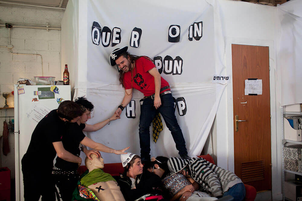 Kutner auf einer Purim-Party in Tel Aviv, 2012