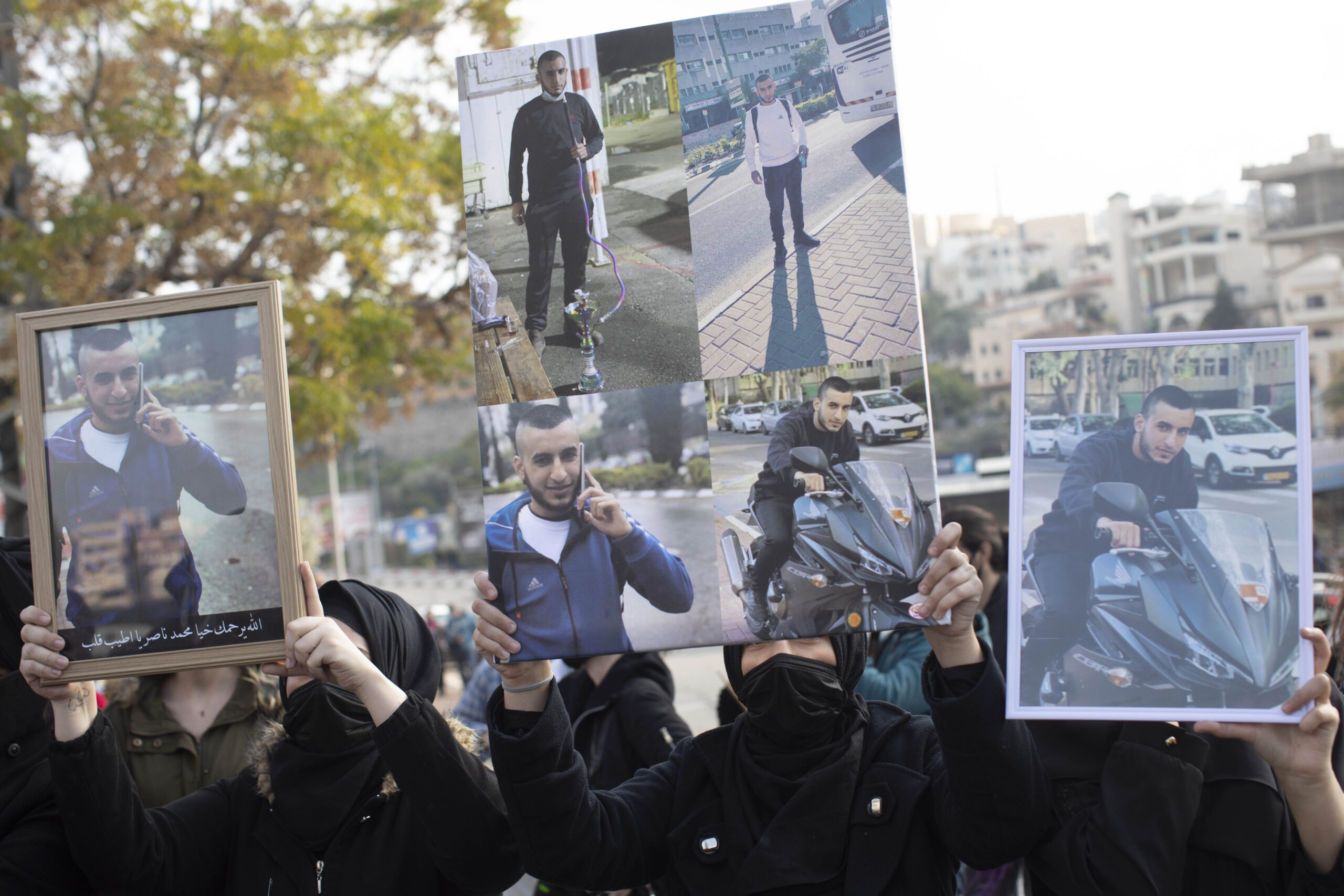 Palästinenser:innen in Um Al Fahm protestieren im Februar 2021 gegen die Nachlässigkeit der israelischen Polizei bei der Bekämpfung von organisierter Kriminalität und interner Gewalt in den palästinensischen Communities. Foto: ActiveStills