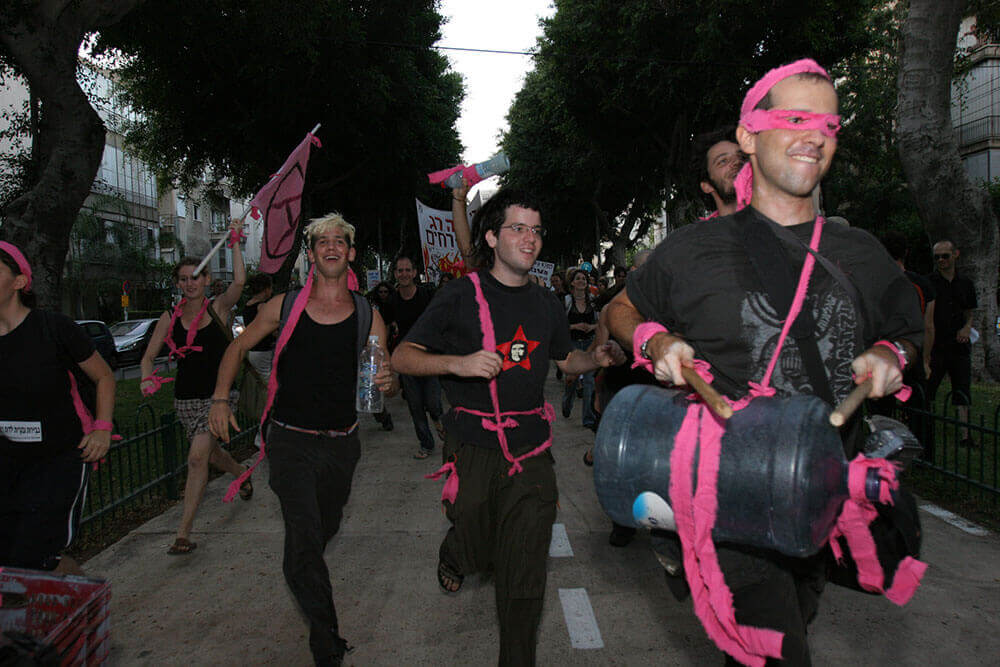 Yossi auf einer Demonstration in Tel Aviv gegen den israelischen Angriff auf den Libanon, 2006